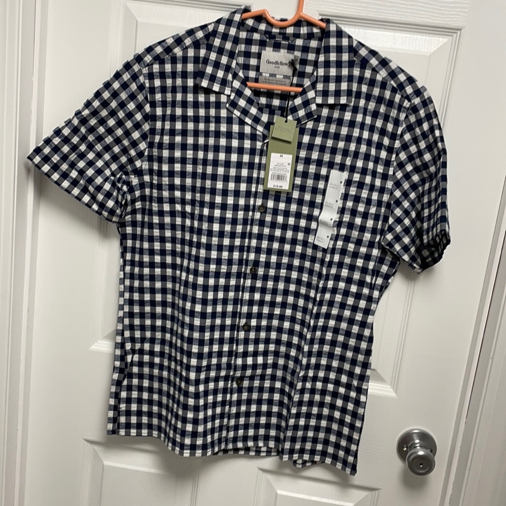 Medium Seersucker Button Down T-shirt